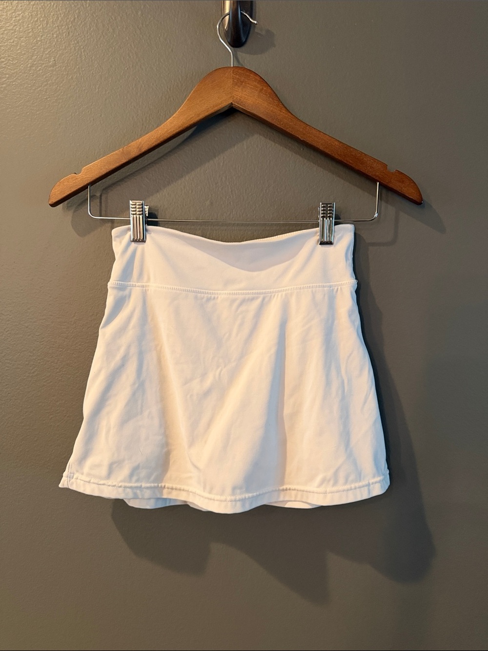 Gold Hinge - White Women's Athletic Skirt with Pleats on Back